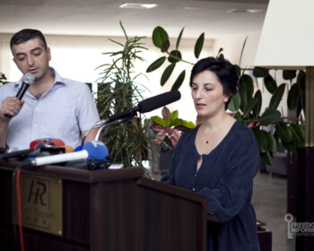 ԻԱԿ նախագահ Շուշան Դոյդոյանը հայտարարում է 2012 թվականի մրցանակակիրներին